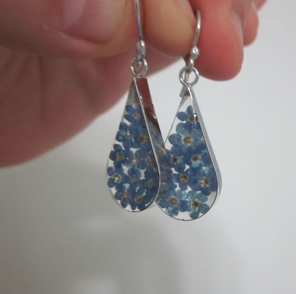 Sterling Silver Pressed Flower Teardrop Earrings A - Picture 1 of 3
